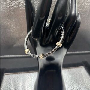 Elegant black  and Gold Women's Bangle Adjustable ❤️❤️❤️